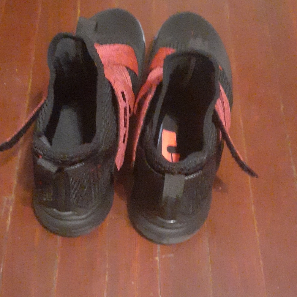 shoes - Picture 4 of 5